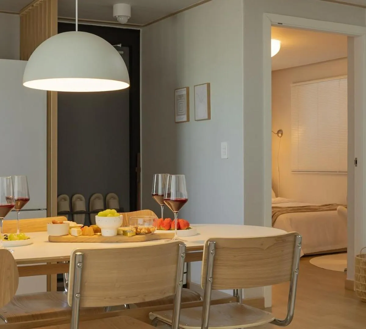 Experience The Vibrant City Of Seoul At Our Stylish Stay O-Nol Corea del Sud